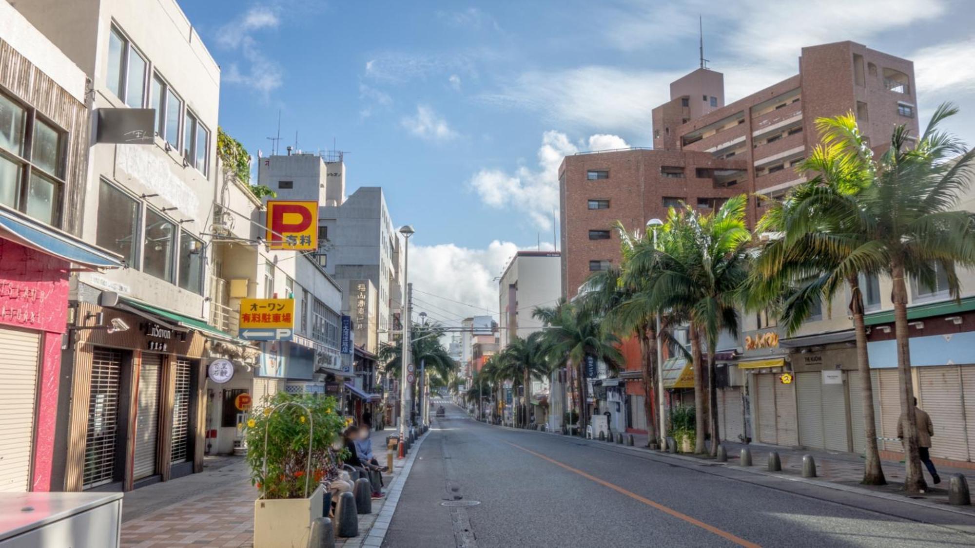 Toyoko Inn Okinawa Naha Kokusai-Dori Miebashi-Eki Extérieur photo