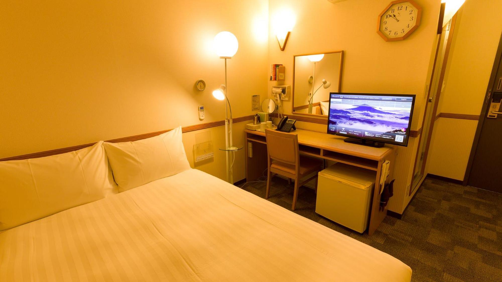 Toyoko Inn Okinawa Naha Kokusai-Dori Miebashi-Eki Chambre photo