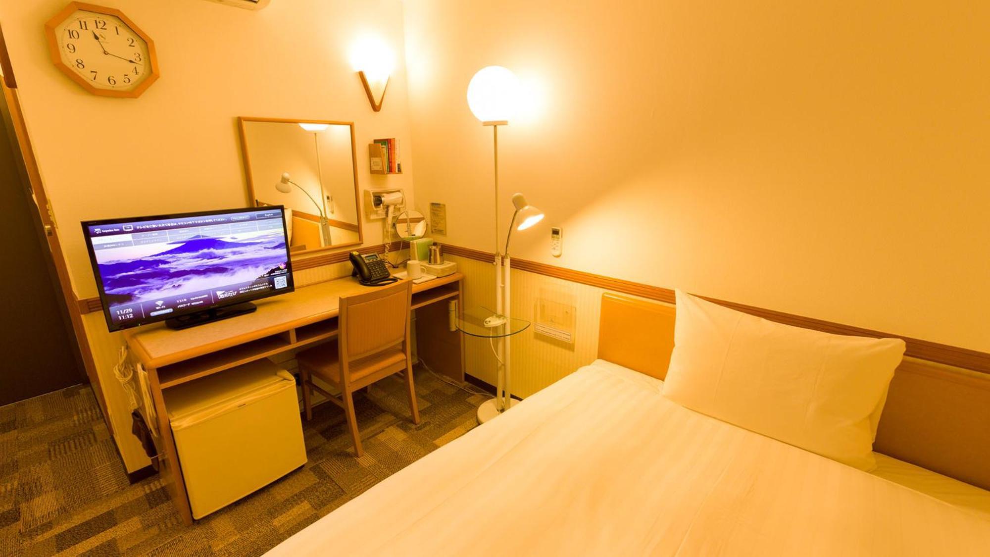 Toyoko Inn Okinawa Naha Kokusai-Dori Miebashi-Eki Chambre photo