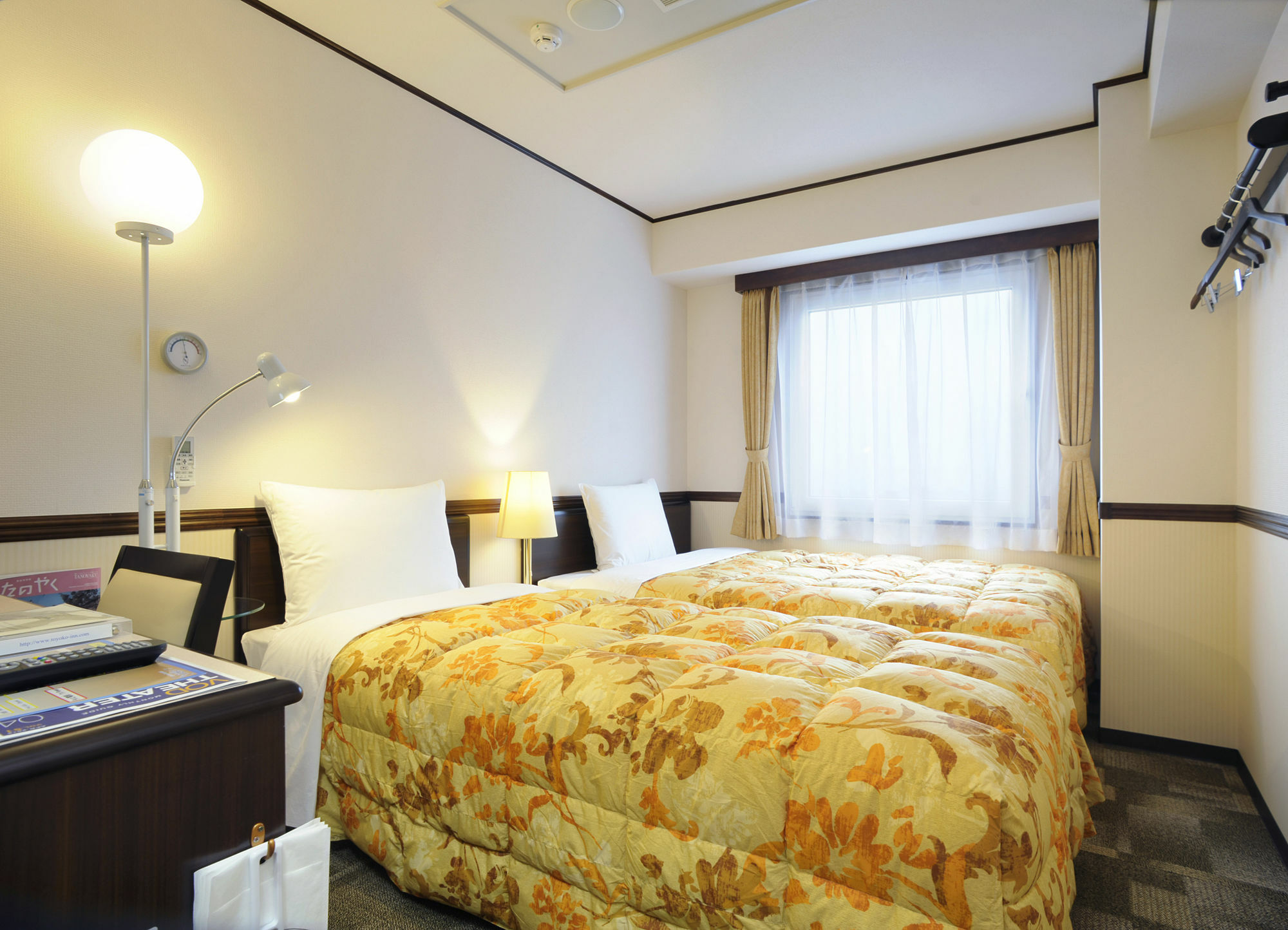 Toyoko Inn Okinawa Naha Kokusai-Dori Miebashi-Eki Extérieur photo